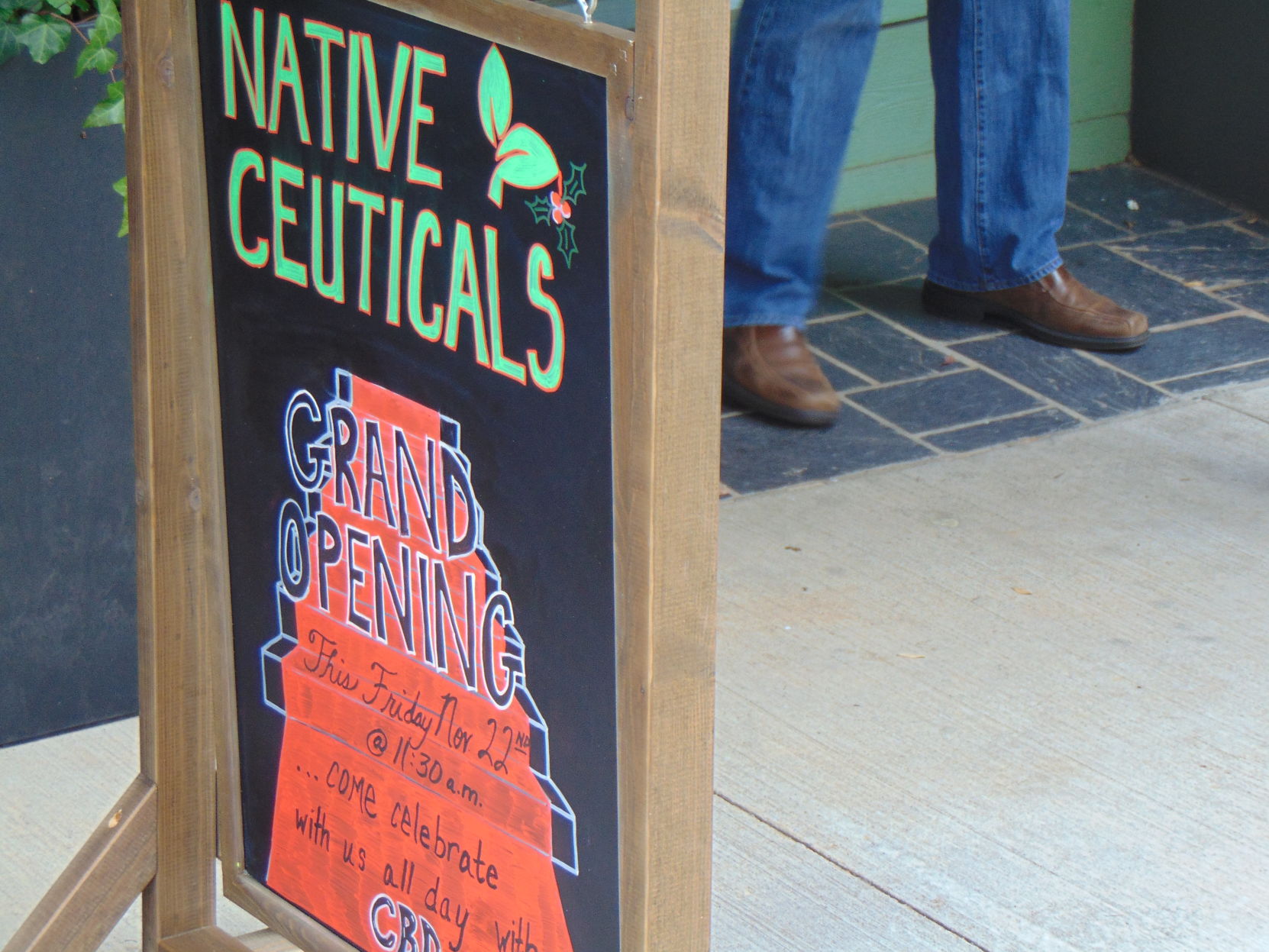 Native Ceuticals grand opening (26).JPG